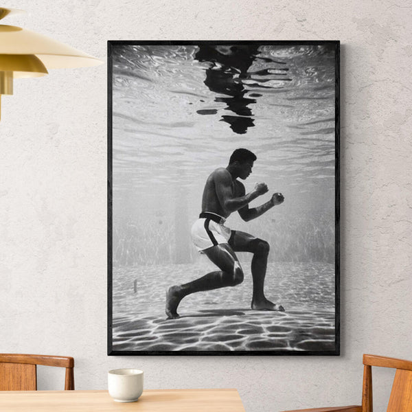 Leinwand - Muhammad Ali Boxing Swimmingpool Schwarz und Weiß